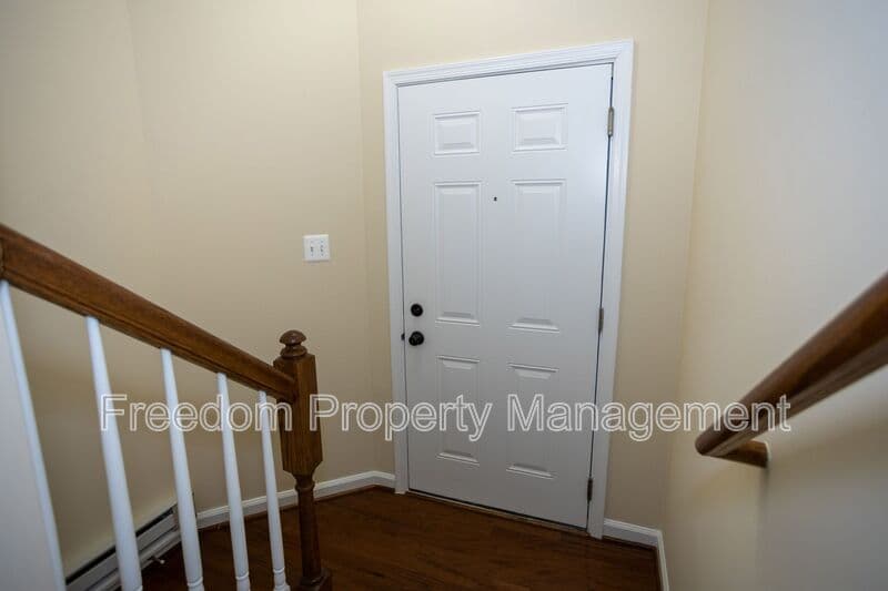 Gainesville Townhome: 7408 Brunson Cir