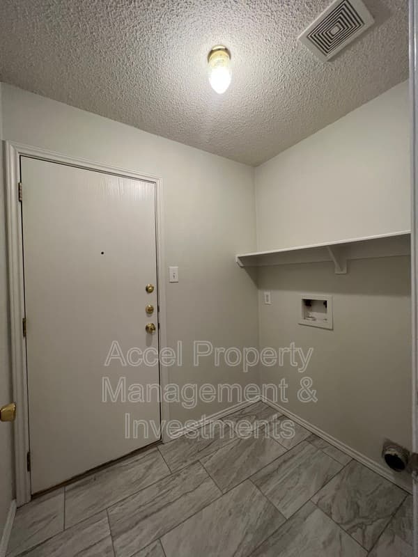 McAllen House: 5408 N. 35th St.