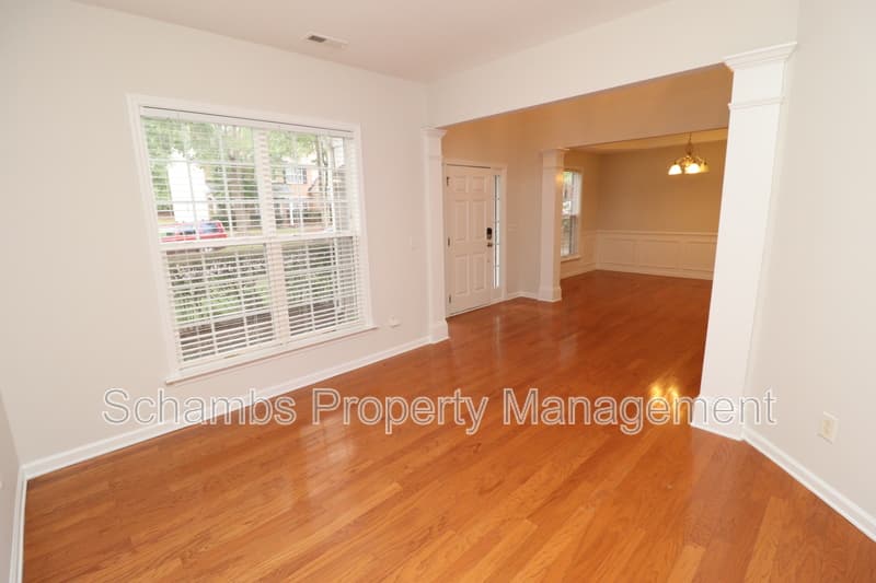 Cary House: 308 Marble Glow Ct