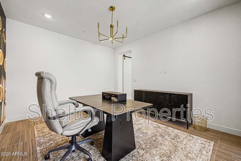 Phoenix Townhome: 2121 W Sonoran Desert Dr, Unit 124