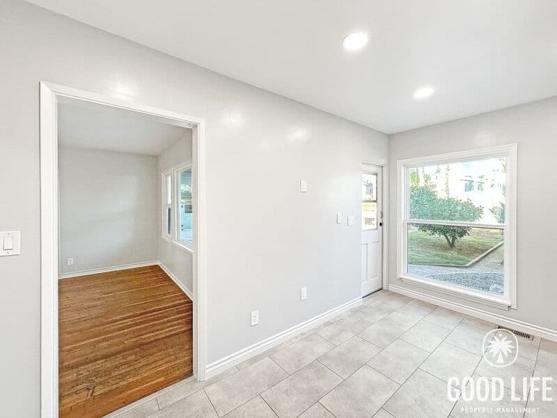 San Diego House: 4911 College Ave