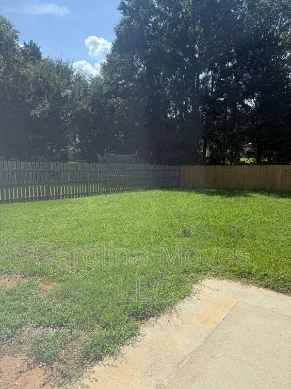 Simpsonville House: 210 Morell Dr.
