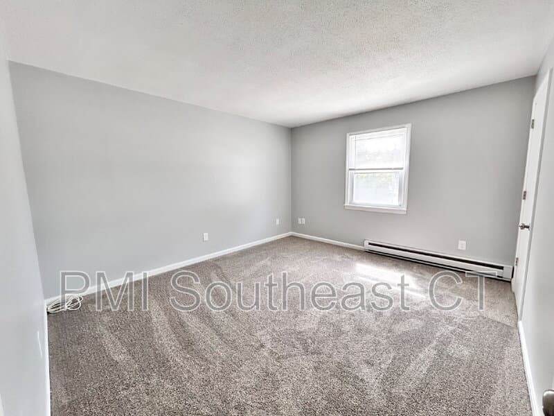 Plainfield Condo: 98 Canterbury Road