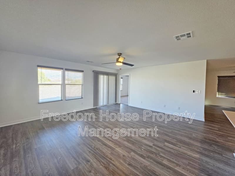 Pahrump House: 766 Makenna Rain Drive