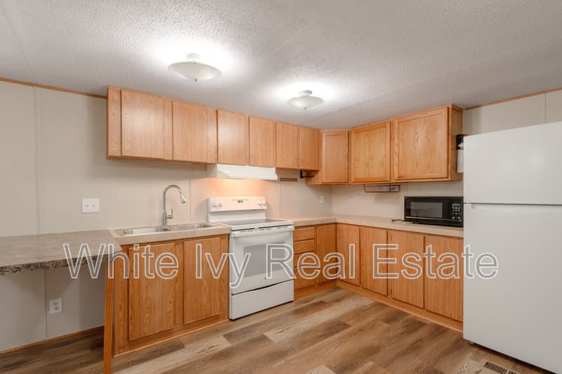 Huntsville House: 37 Riverside Lane