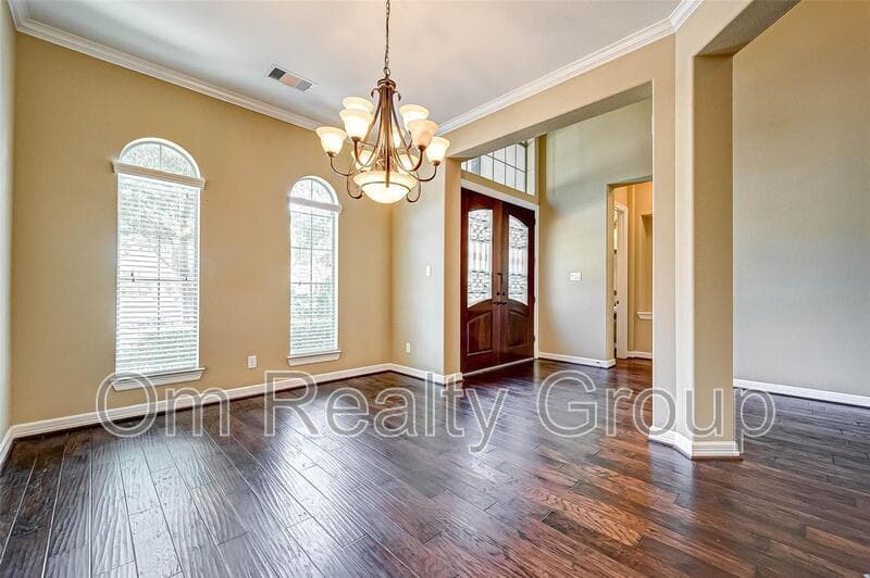 Sugar land House: 2910 Cotswold lane