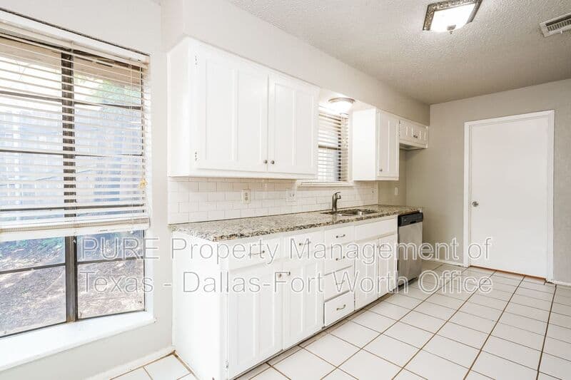 North Richland Hills House: 7232 Timberidge Drive