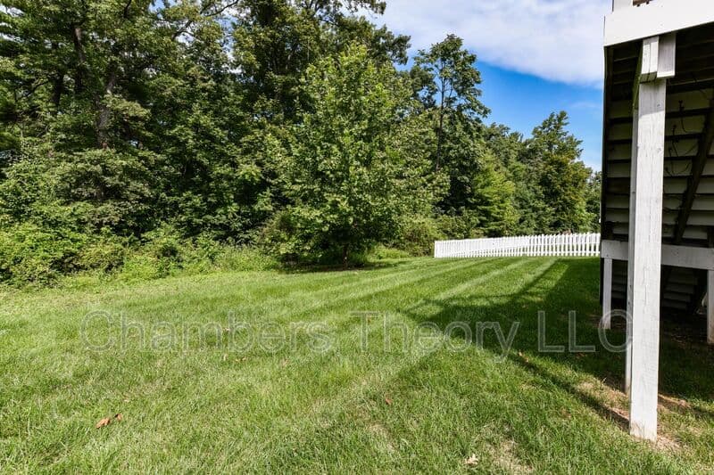 Ashburn House: 21026 Potomac Trail Cir