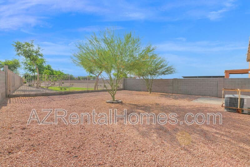 Laveen House: 6308 South 69th Glen