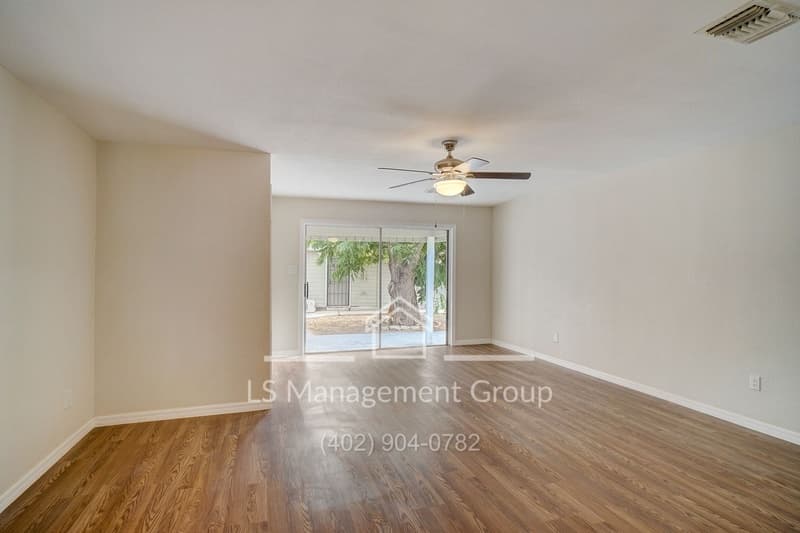 San Antonio House: 609 Taft Blvd,1