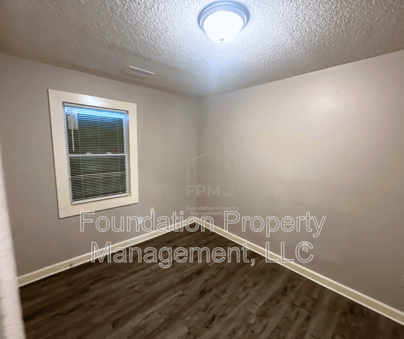 Memphis House: 2601 Dakar Avenue