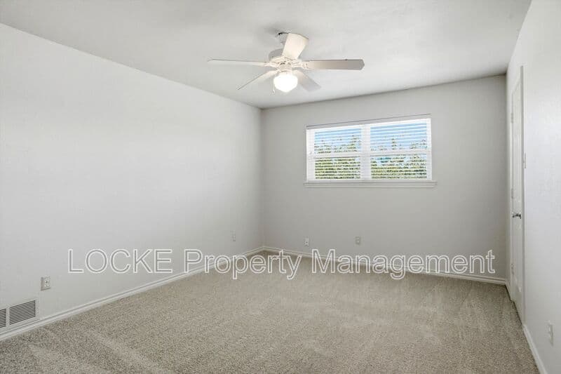 Carrollton House: 2033 Teton Place