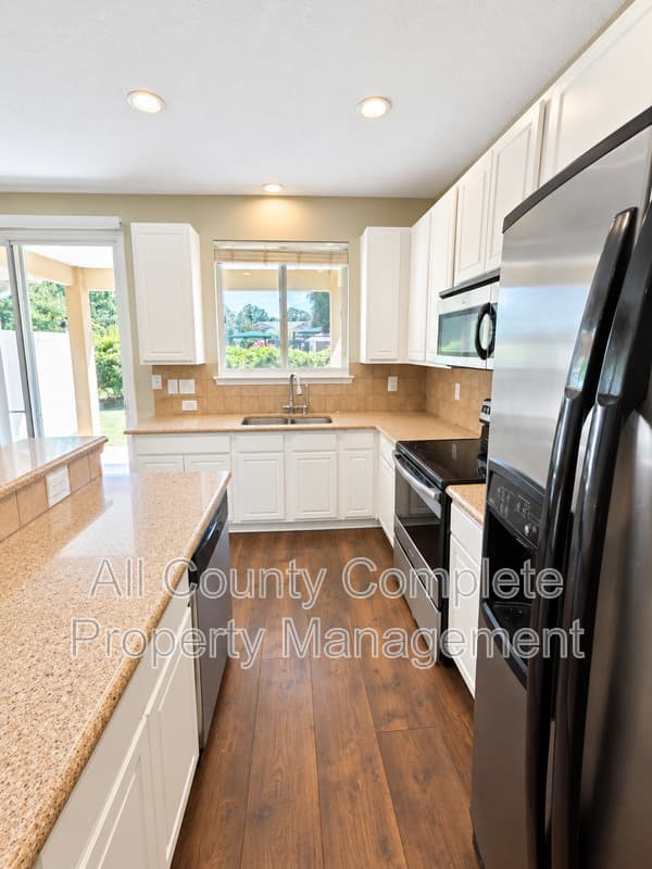 Jacksonville Townhome: 2311 Red Moon Dr.