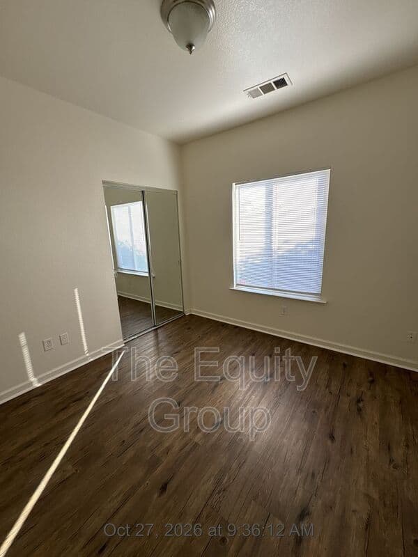 Visalia House: 2918 South Sallee Court