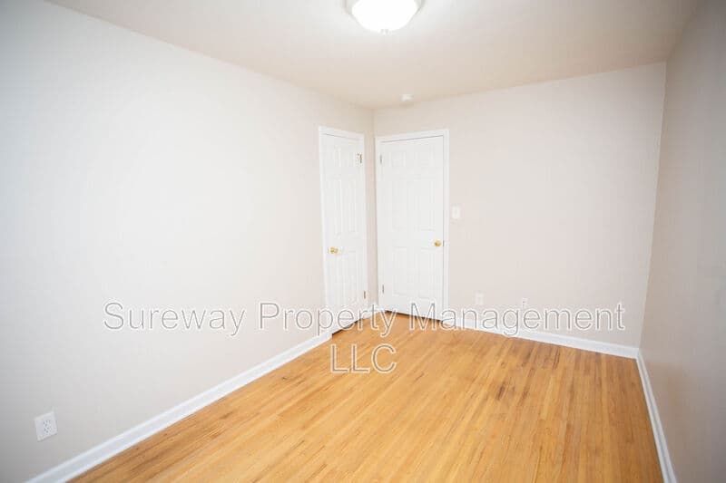 Cherry Hill House: 126 Sharrowvale Rd