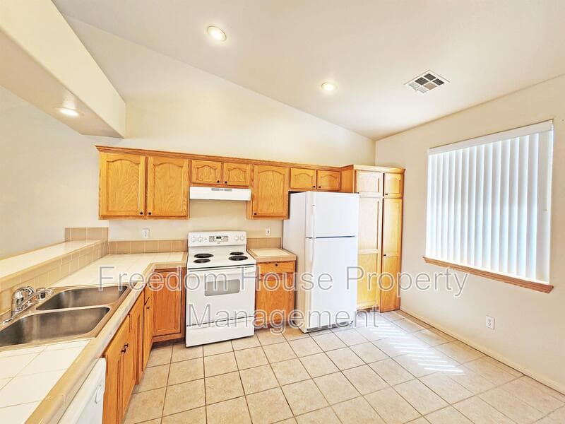 Pahrump Condo: 1340 Pocahontas Avenue
