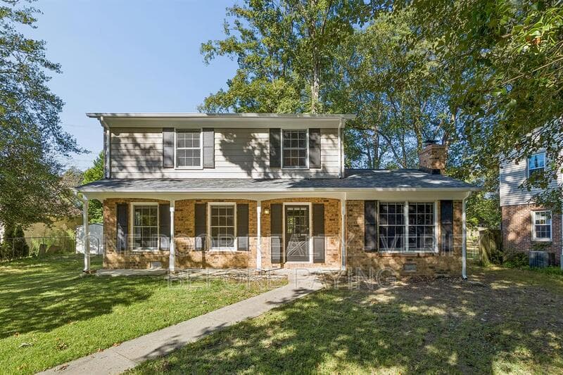 Williamsburg House: 115 King Henry Way