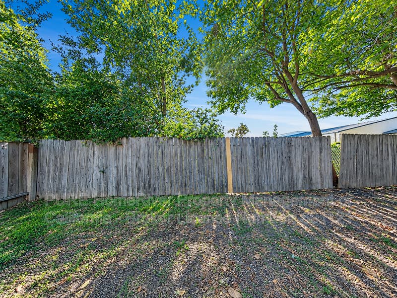 Sacramento House: 4250 Red Deer Way