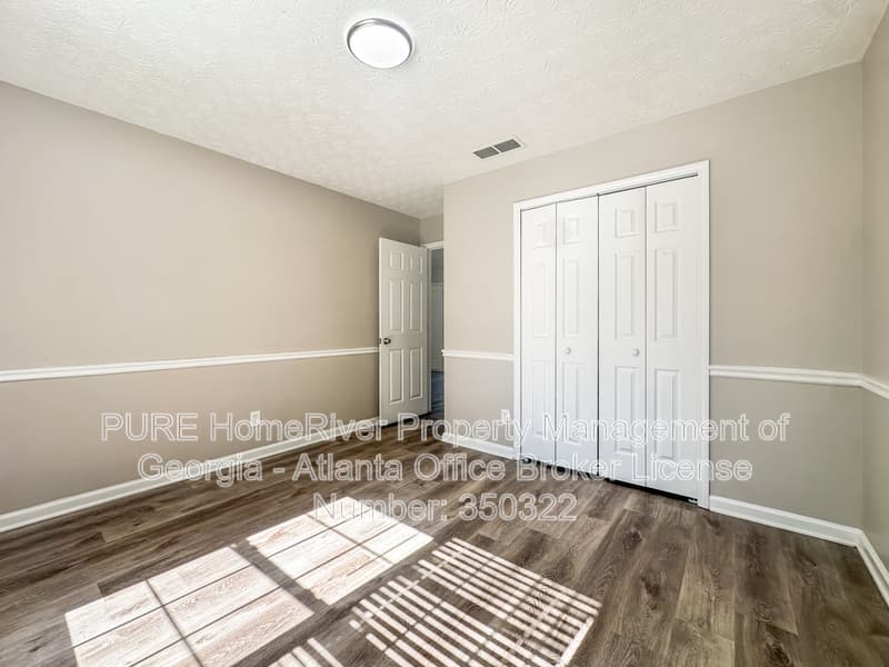 Fayetteville House: 151 Players Cir