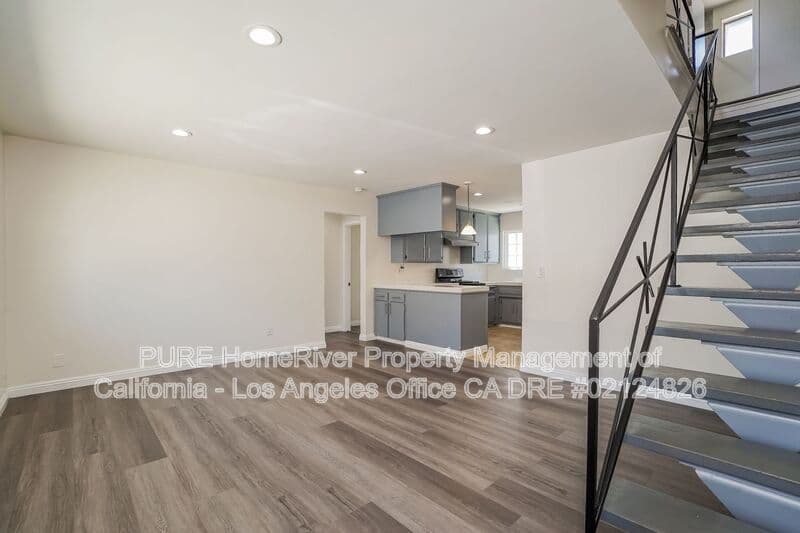 San Pedro House: 980 W Battery St