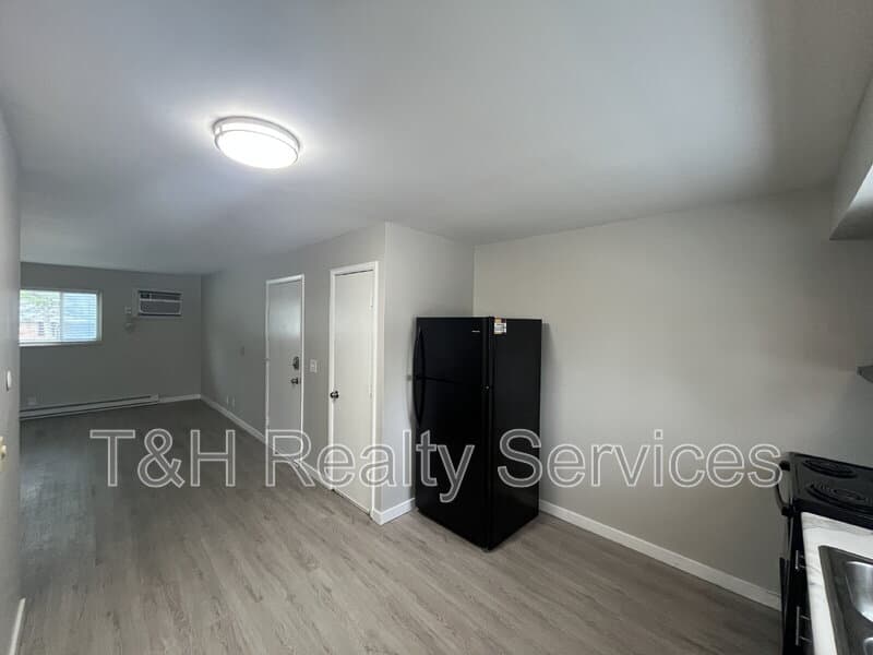 Noblesville Condo: 1152 Evans Avenue