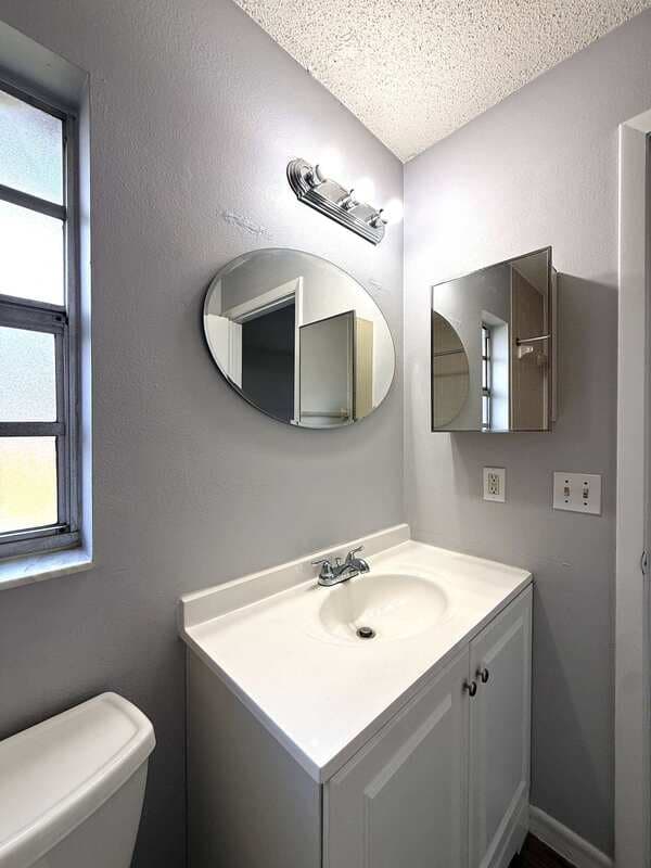 Brandon Condo: 3202 Bloomingdale Villas Court -3202