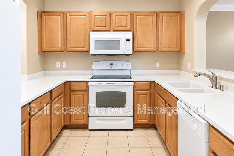 Bradenton Townhome: 233 Cape Harbour Loop