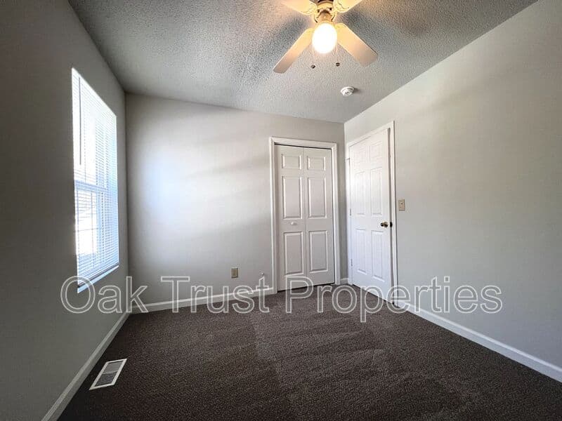 North Charleston House: 6649 Bent Creek Drive