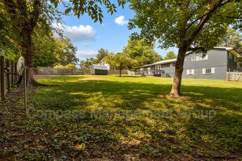 Knoxville House: 1505 Aldenwood Lane