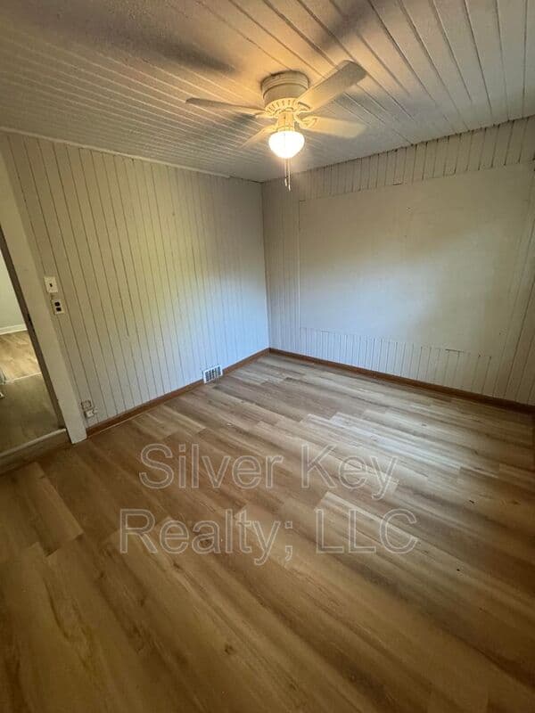 Athens Condo: 107 Forrest Avenue