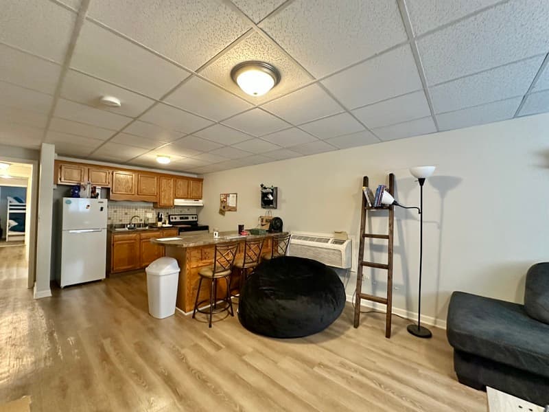 Cedar Rapids Condo: 116 27th St NE