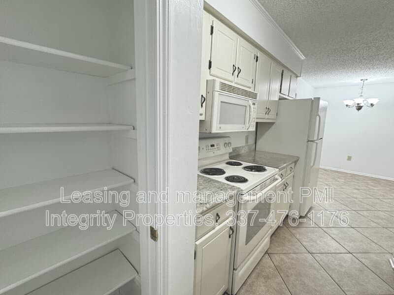 Baton Rouge Apartment: 7324 Menlo Drive