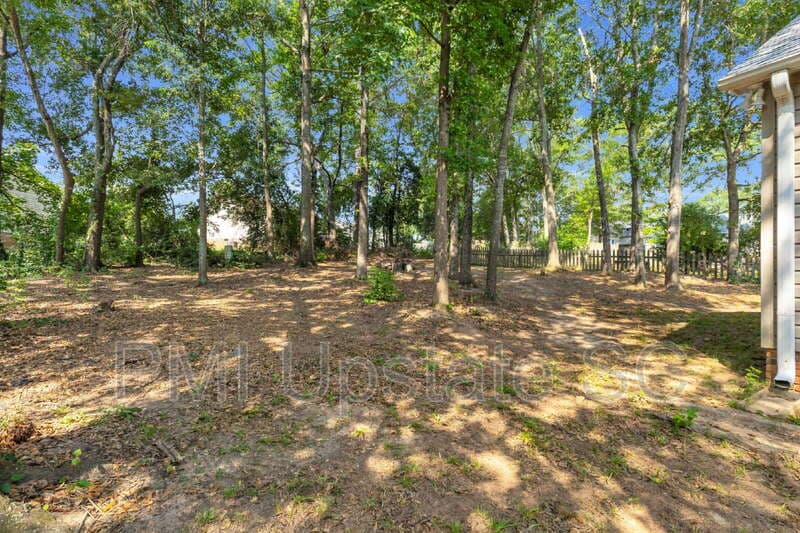 Simpsonville House: 244 Oak Valley Drive