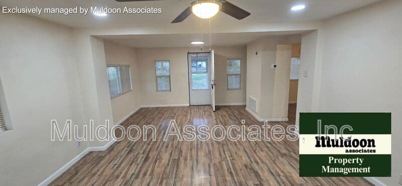 Pueblo House: 2615 Lambert Ave