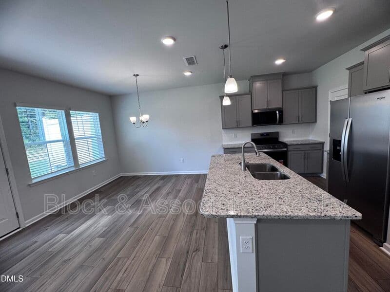 Raleigh House: 203 Broomside Avenue