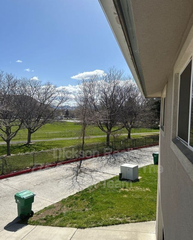 Reno House: 5020 Tahiti Way