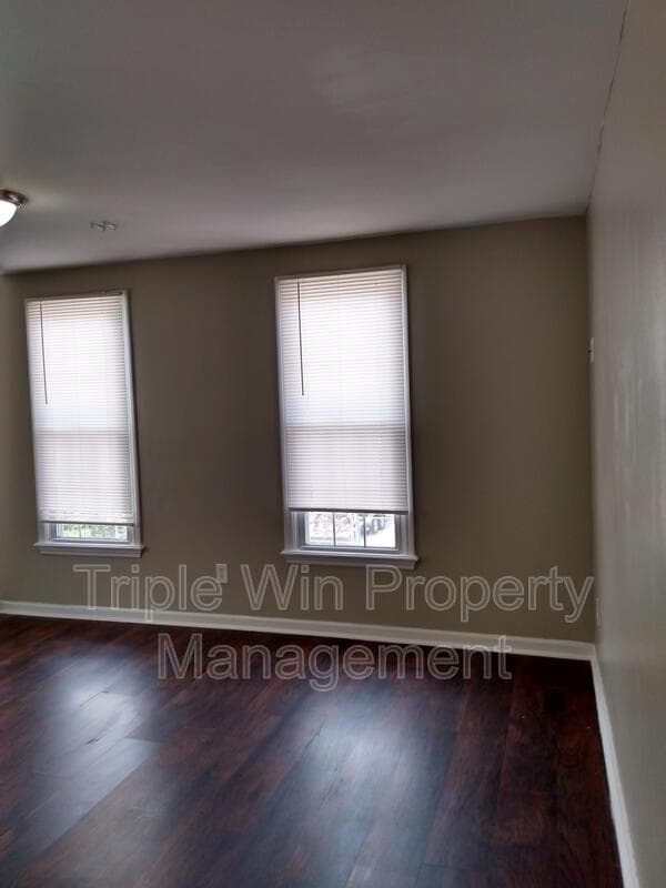 St. Louis House: 236 Wachtel Ave