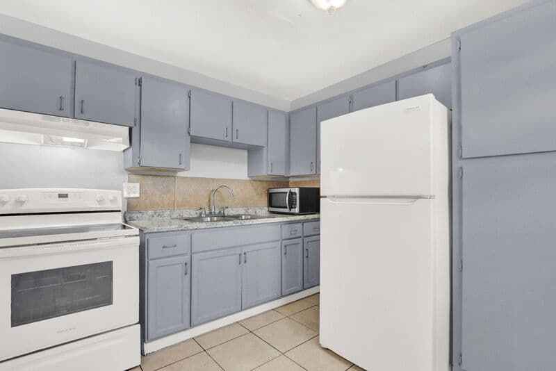 Fort Pierce House: 3104-3210 Louisiana Avenue