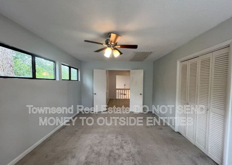 Fayetteville House: 501 Cypress Trace Drive