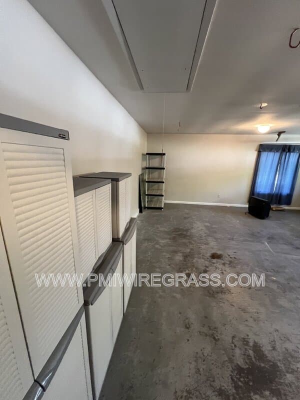 Ozark House: 180 Kings Ct