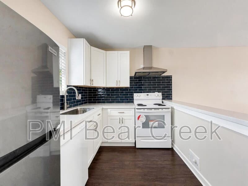 Houston Condo: 1824 Thonig Road