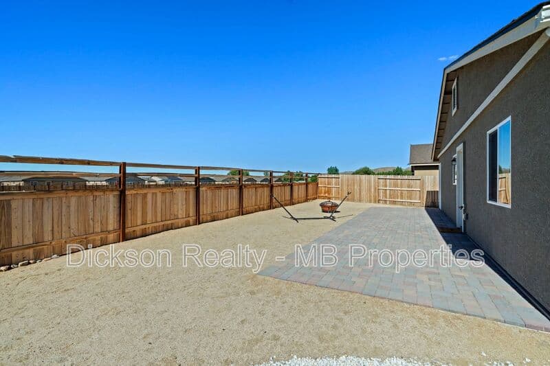Reno House: 635 Fallon Station Road