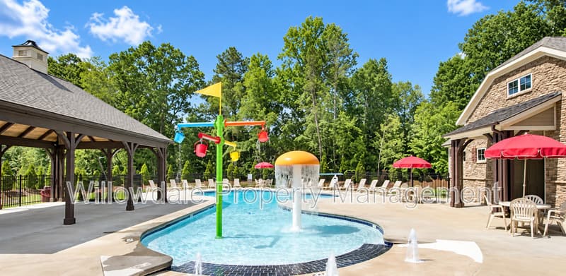 Apex Townhome: 707 Wickham Ridge Rd
