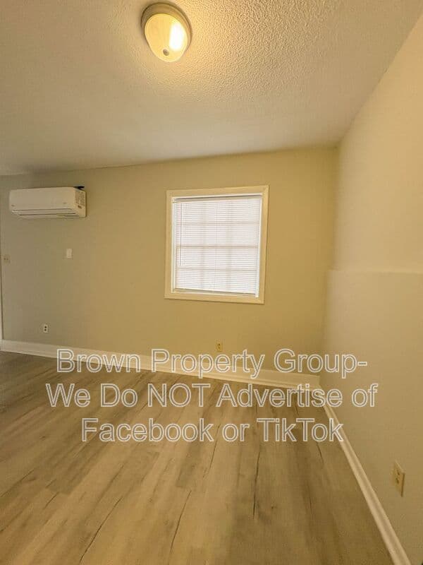 Fayetteville House: 2456 C Bragg Blvd