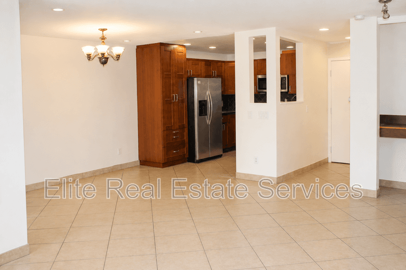 San Diego Condo: 6757 Friars Road #1