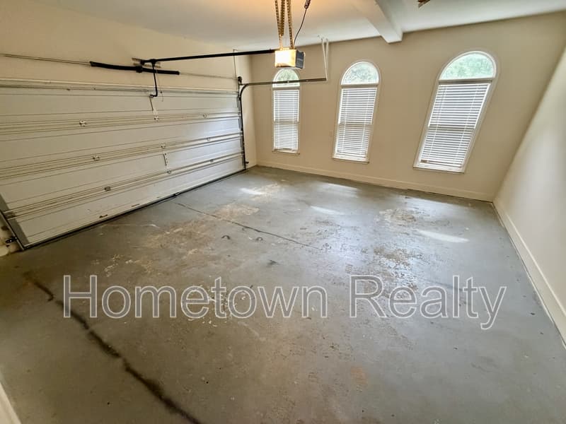 McDonough House: 175 Allie Drive