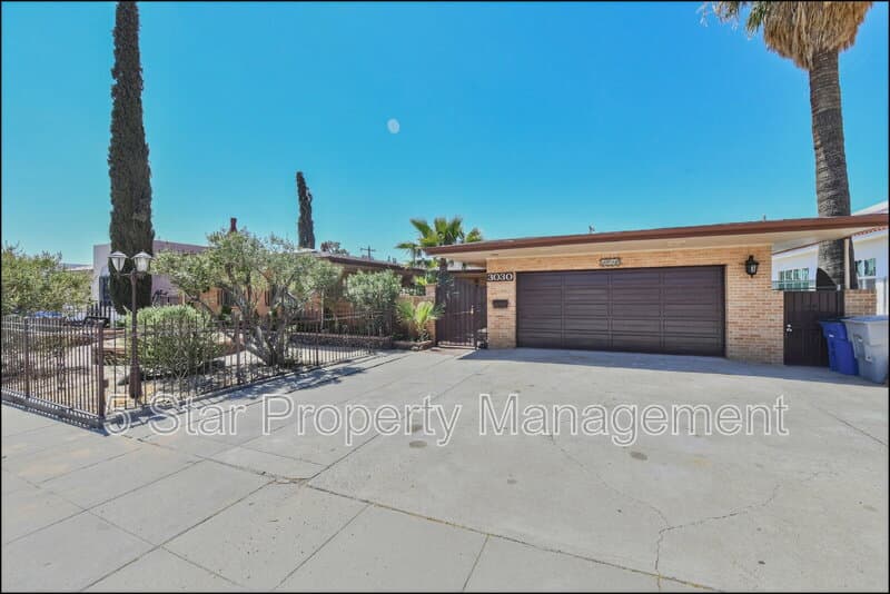 El Paso House: 3030 Aurora Avenue
