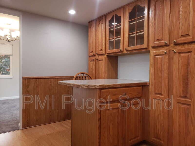 Federal Way House: 32728 35th Ave SW
