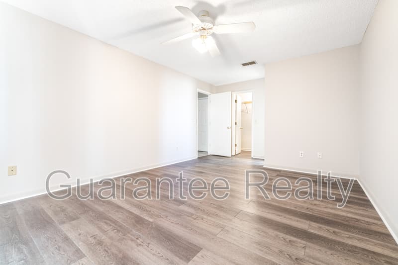 Winter Haven House: 1611 High Point Court Southwest