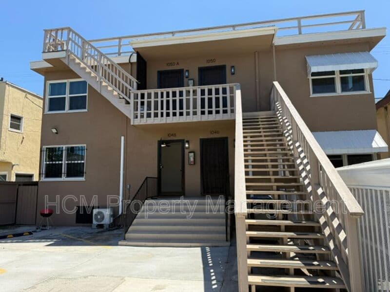 Long Beach House: 1048 Cedar Ave